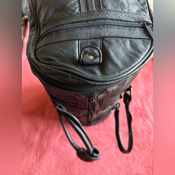 Handmade Leather Duffle Bag - Picture 8 of 9